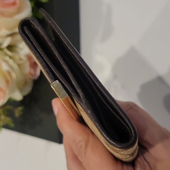 Authentic Gucci wallet - Picture 4 of 11